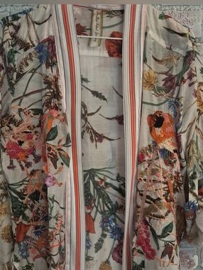ARRATA SILENT JOURNEY EMBROIDERED SHORT KIMONO SIZE SMALL